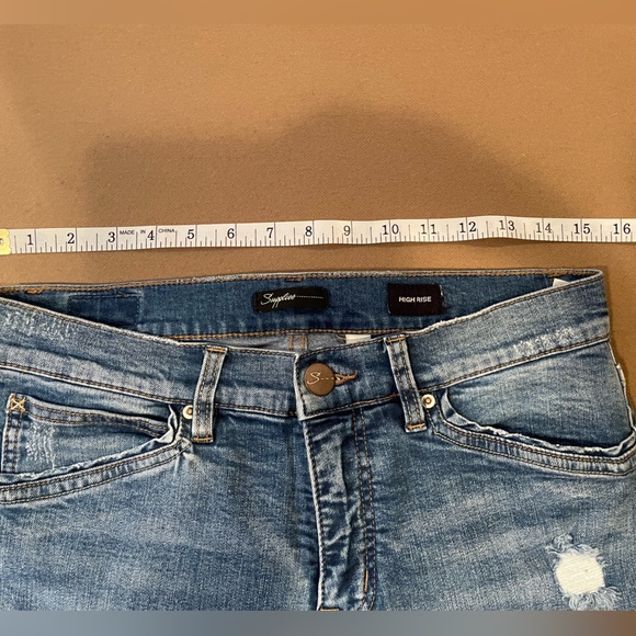 Supplies by Union Bay Mid Rise Distressed Crop Jeans - Size 6 - Picture 11 of 13